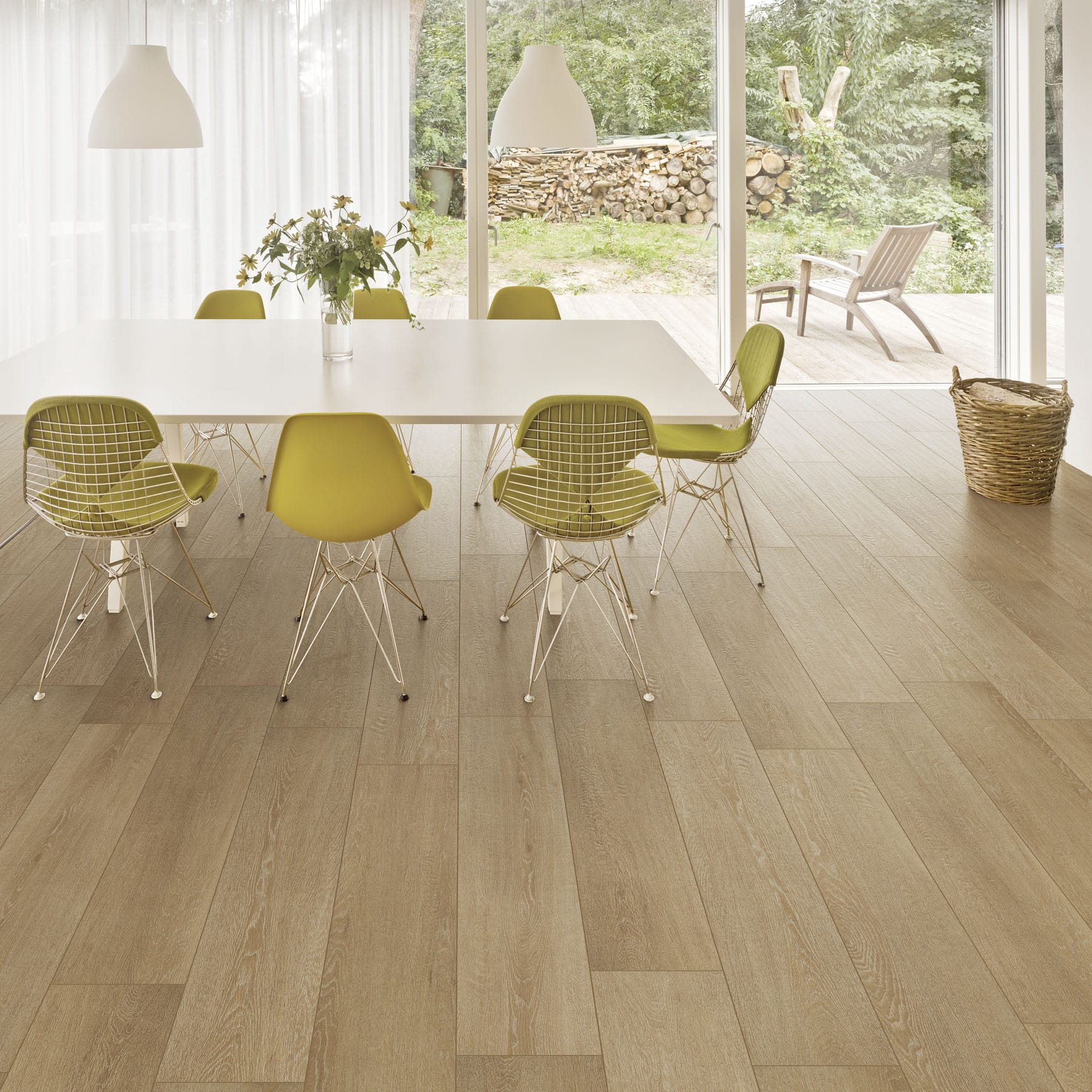 Kitchen and dining area interior AM SAVIA ROBLE 248X150 KB HD